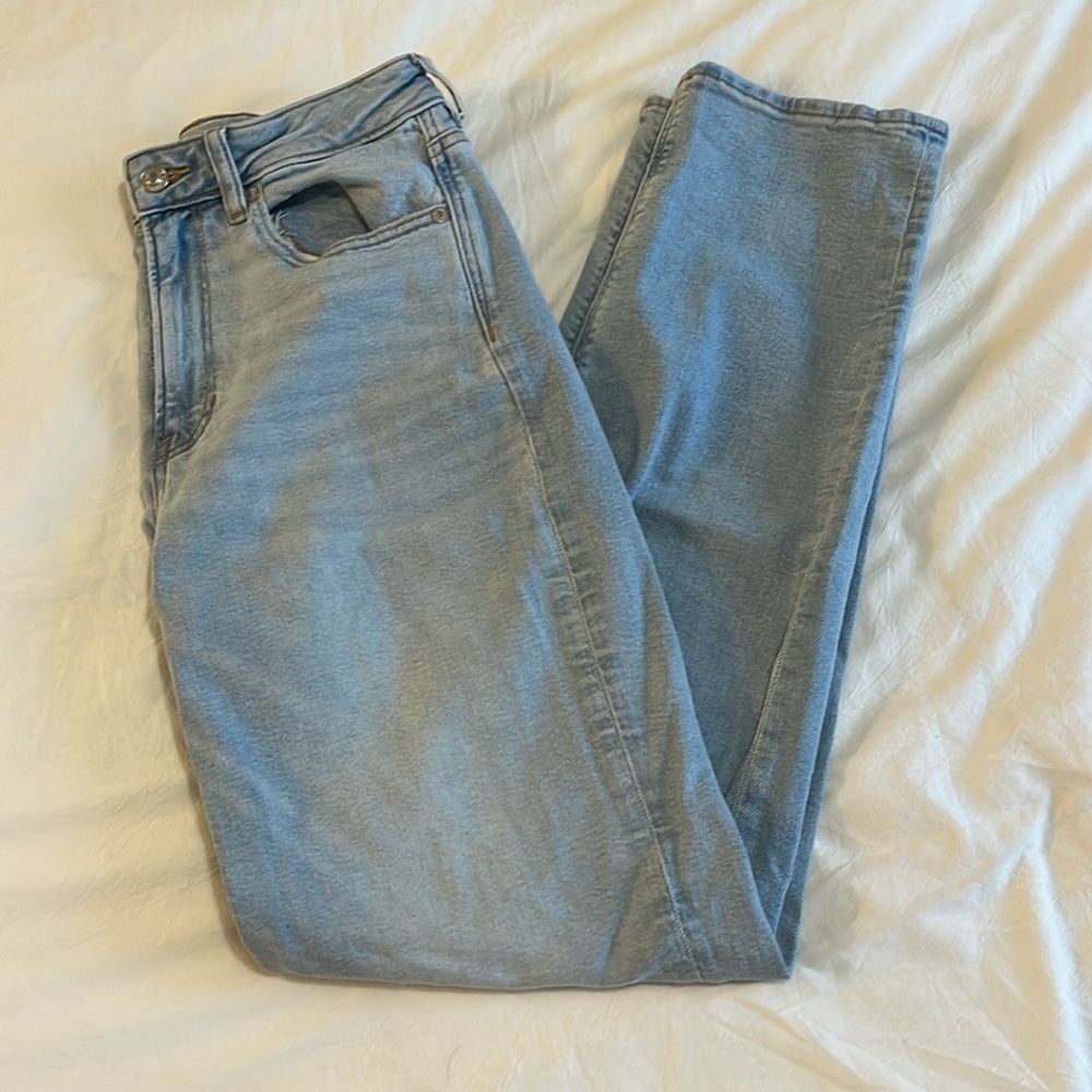 Light wash stretch straight leg jeans